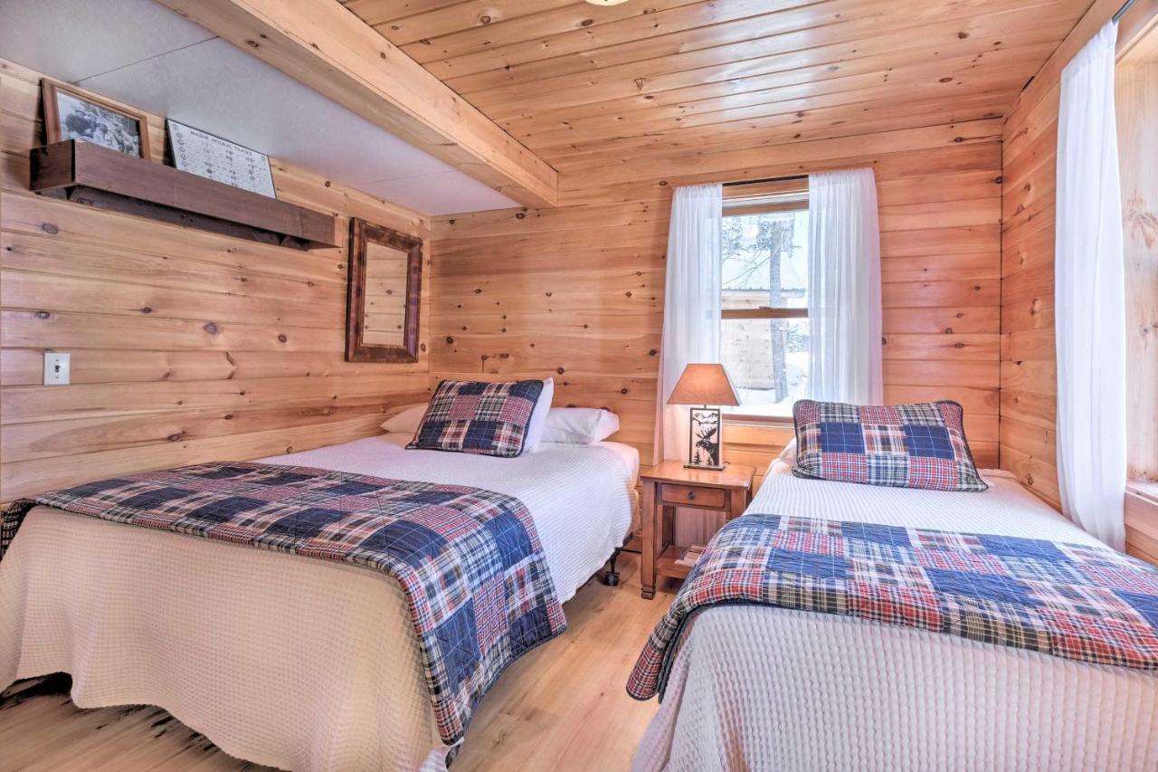 Hébergement de vacances Picturesque Maine Getaway With Access! Rangeley