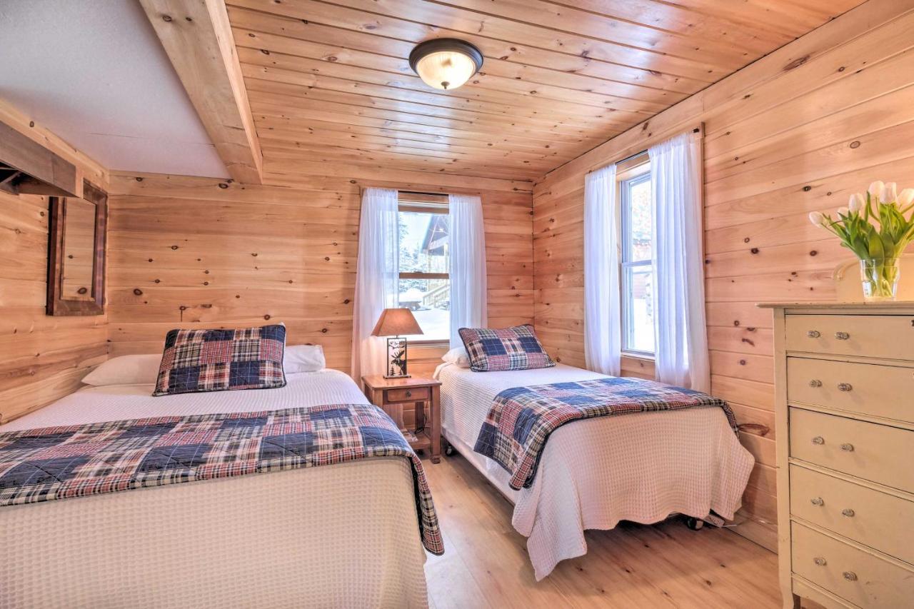Hébergement de vacances Picturesque Maine Getaway With Access!